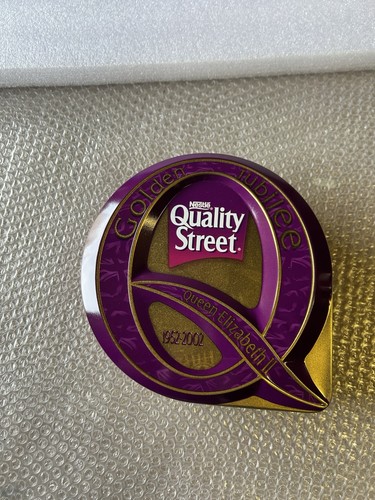 Quality street queen elizabeth - street,