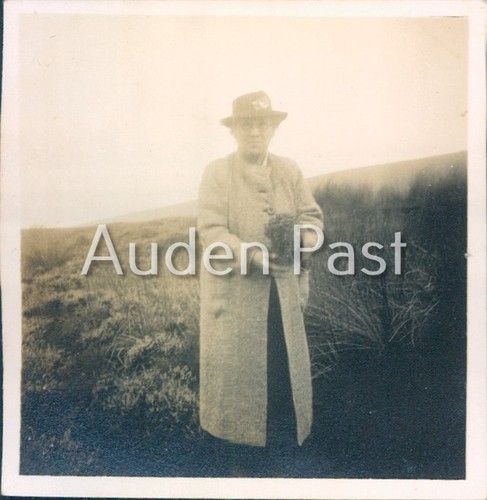Woman hat coat - woman,