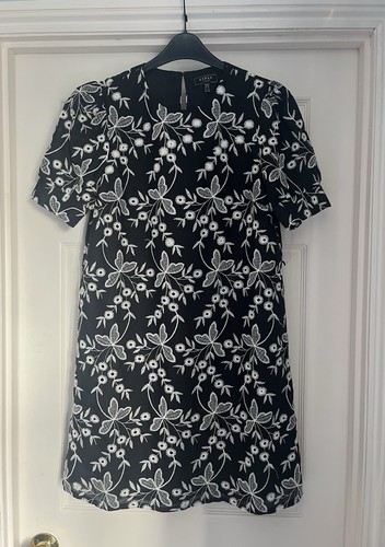 Lipsy london black embroidered - black,