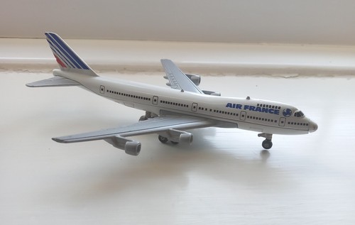 Diecast model aircraft - diecast,