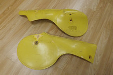 Suzuki PE175T 1980 pair of side panels