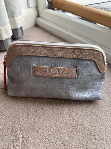 Dkny make cosmetic bag - dkny, up/cosmetic