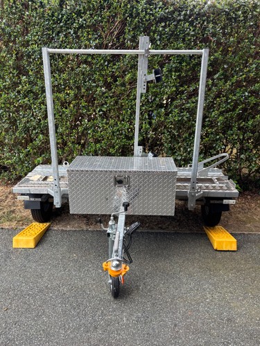 Sideload trailer with - sideload, full