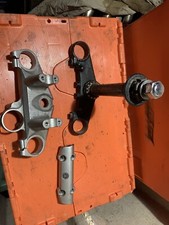 YAMAHA FZ6 S2 TOP & BOTTOM YOKES