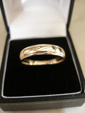 GENTS 9CT GOLD 5MM HEAVY COURT
