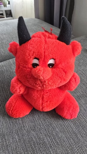 Playmakers vintage red - playmakers, devil