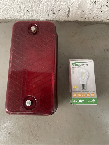 100w bulkhead light - light, red