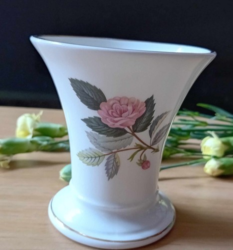 Vintage wedgwood hathaway - vintage,