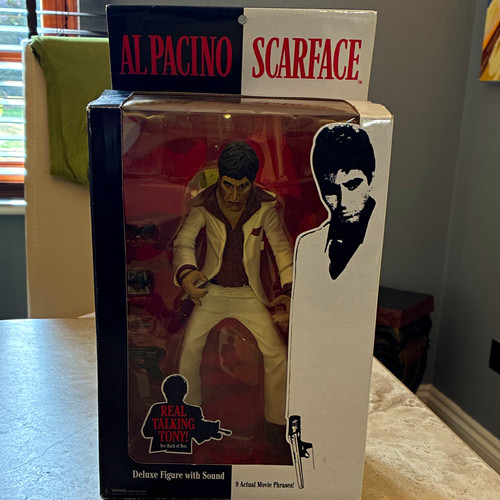 Mezco toyz scarface pacino - scarface,