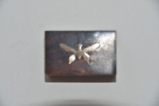 SMALL VINTAGE WOODEN SNUFF BOX  HINGED LID INLAID BRASS DESIGN