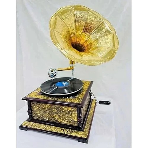Vintage gramophone fully - gramophone,
