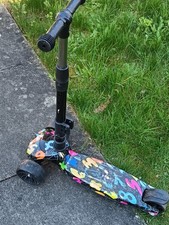 Kids three wheel kick scooter - three,