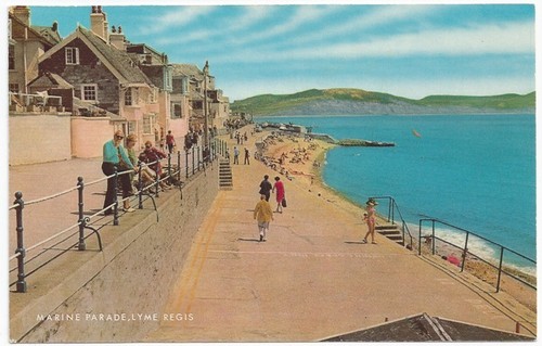 Lyme regis marine - parade, sea
