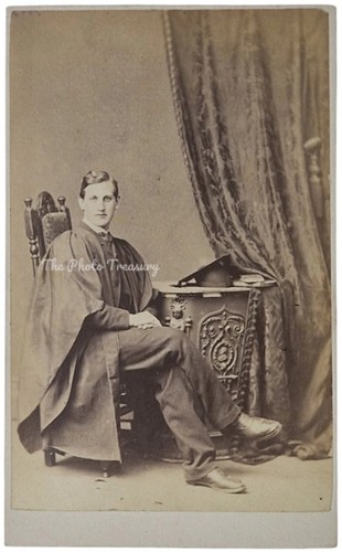 Cdv student graduate - cdv,