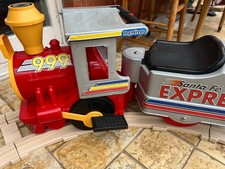 Santa Fe (not thomas tank engine) ride on train with expansion track Peg Perego.