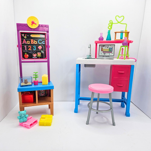 Barbie playset lot teacher - lot,