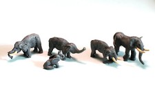 Zoo elephants unpainted - unpainted, n
