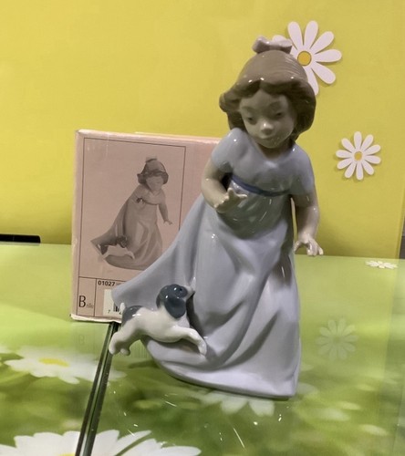 Lladro girl blue dress pink - girl, &