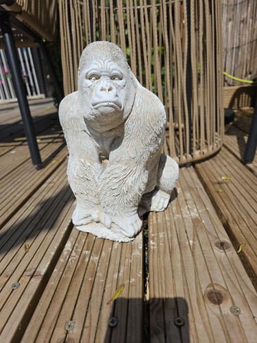 Latex and fibreglass moulds - latex,