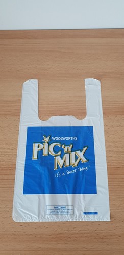 Woolworths pic mix plastic - 'n',