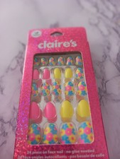 False pre glued nails - -,