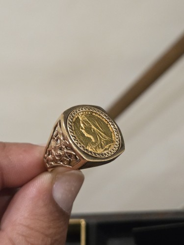 1896 gold sovereign - gold,
