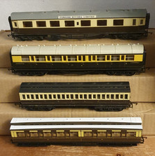Hornby Airfix GWR coaches x4
