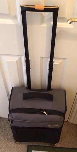 Luggage can easily be - can,