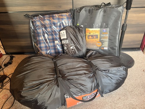 Camping kit including tent