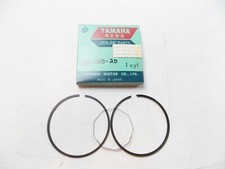NOS YAMAHA 1975 1976 PISTON