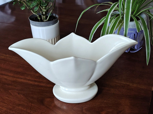 Fulham pottery lotus - fulham, mantle