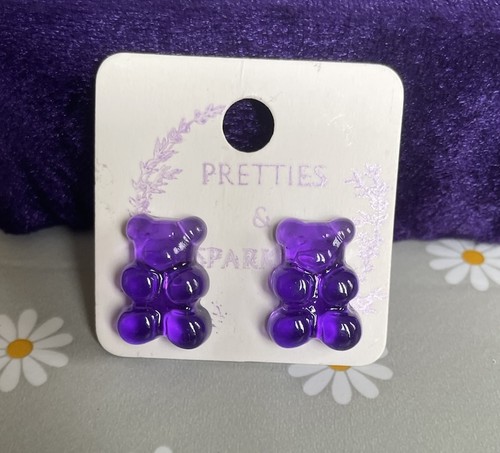 Deep purple gummy bear - deep, stud