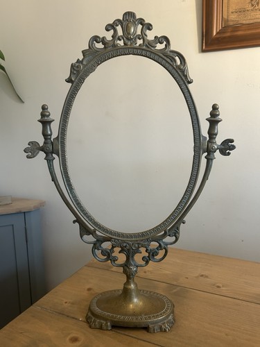 Vintage ornate oval - oval, swivel