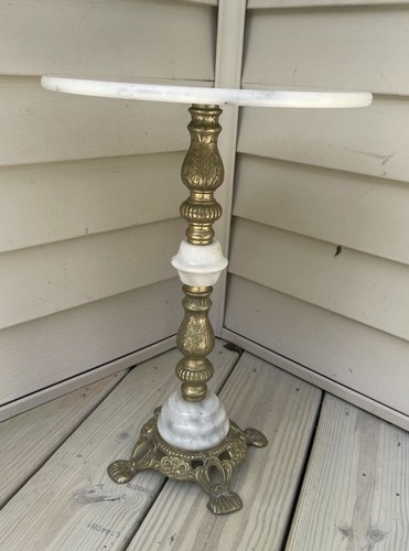 Hollywood regency ornate - regency,