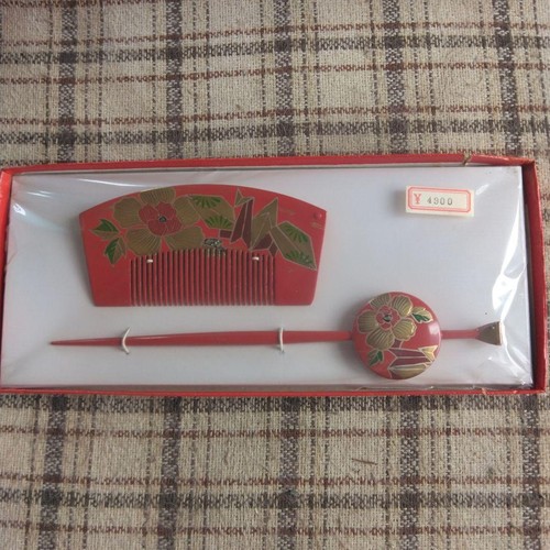 Red floral kanzashi hair - red,