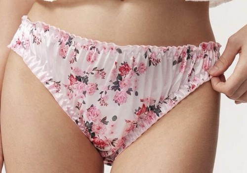 Retro style glossy - 90’s,