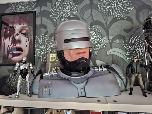 Life size robocop - life, bust
