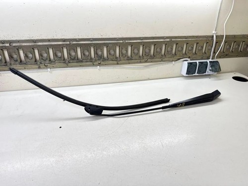 Ford transit front wiper arms - front,