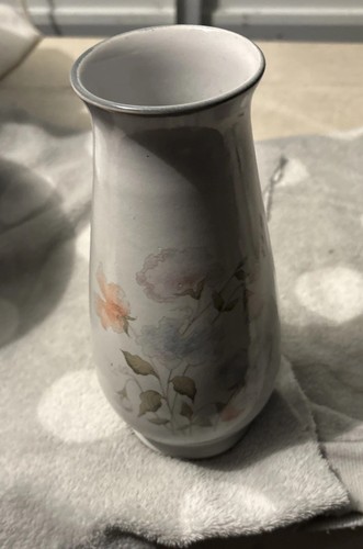 Denby dauphine sweet pea vase - dauphine,