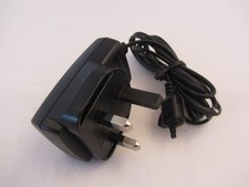 A GENUINE ORIGINAL SONY ERICSSON  MAINS CHARGER FOR K750i W595 K630i C905 ETC -