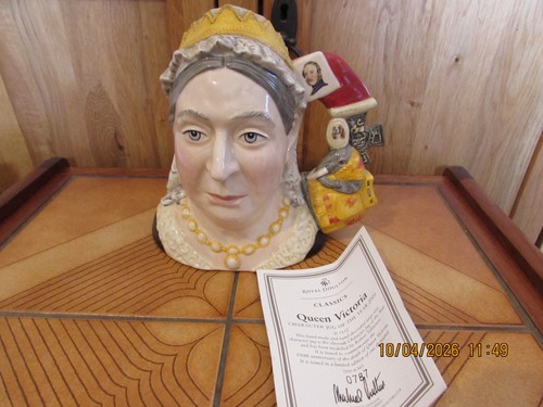 Royal doulton character jug - royal,