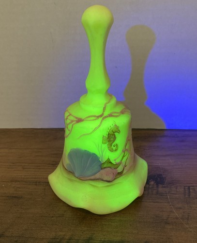 Fenton connoisseur collection - fenton,