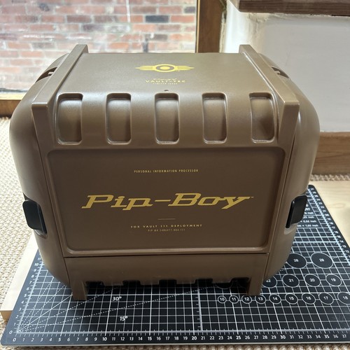 Fallout pip boy collectors - 4, pip-boy