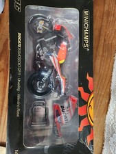 Minichamps Ducati Desmosedici Valentino Rossi Launch Version Moto Gp 2011