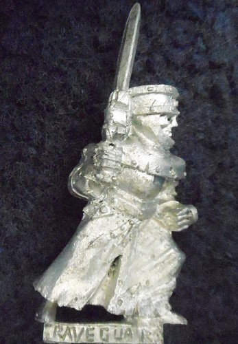 2000 undead grave - grave, guard