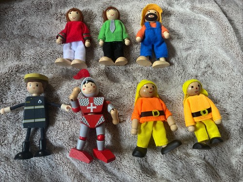 Doll house wooden dolls 7 - wooden,