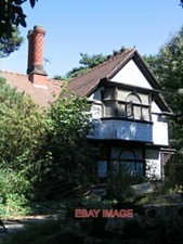 PHOTO  UNUSUAL HOUSE NEAR BIDSTON  2006