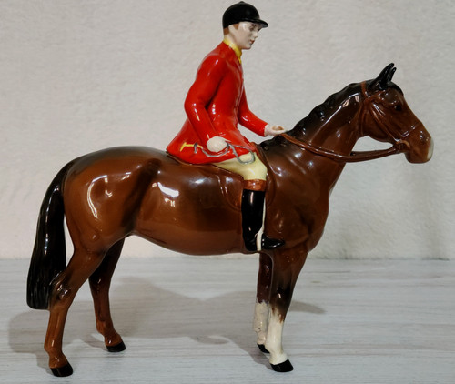 Beswick huntsman standing - beswick, on