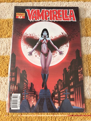 Vampirella dynamite - vampirella,