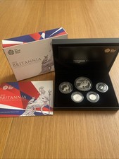 2013 britannia five coin - britannia,